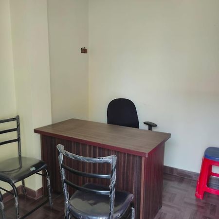 Sri Vari Residency Hostel ฮอร์นีเบ็ชวา ภายนอก รูปภาพ