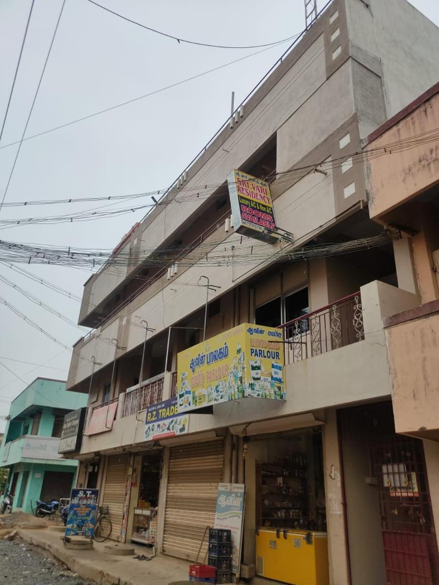 Sri Vari Residency Hostel ฮอร์นีเบ็ชวา ภายนอก รูปภาพ